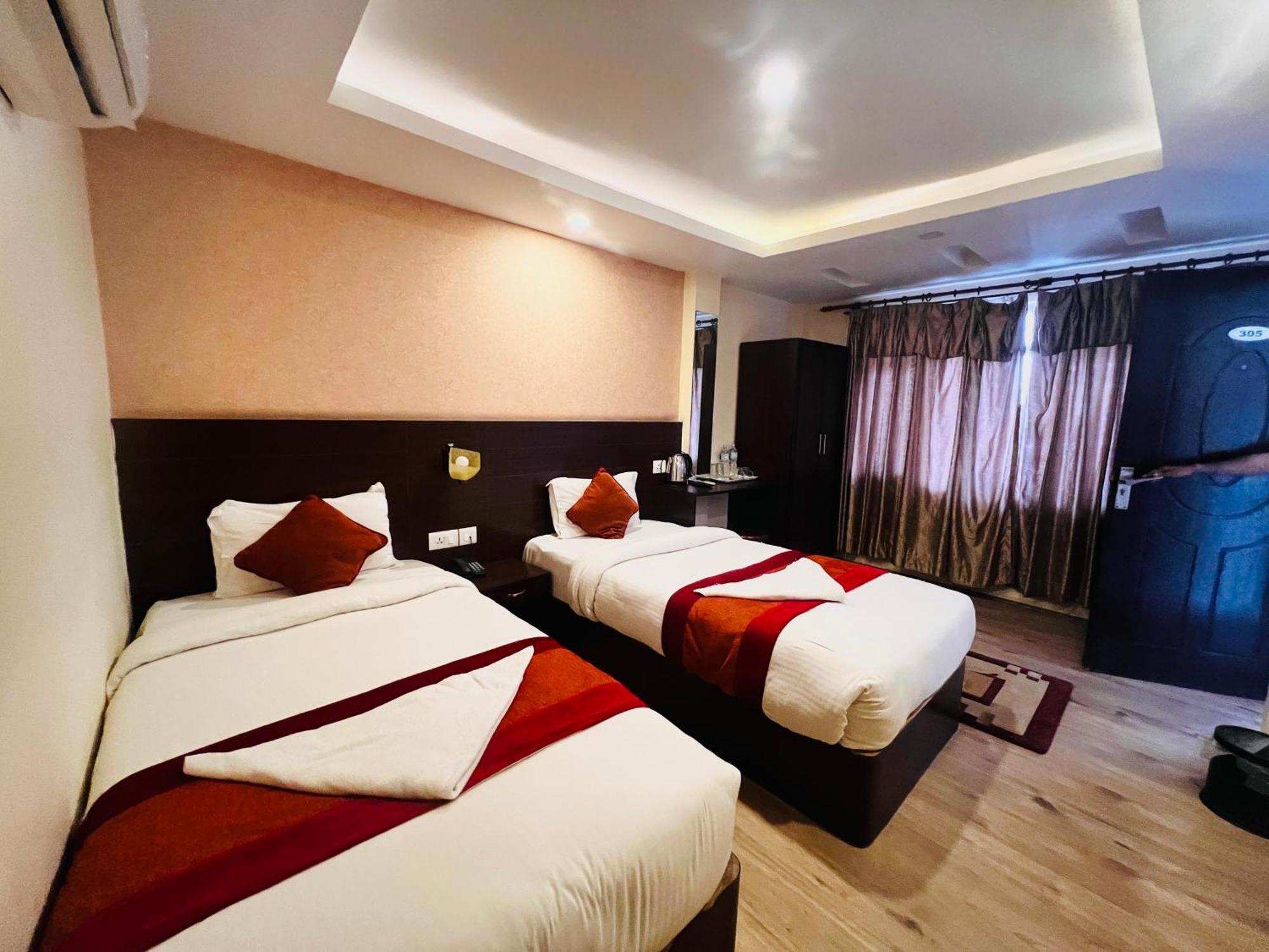 Hotel Sapana Garden Thamel Катманду Екстер'єр фото