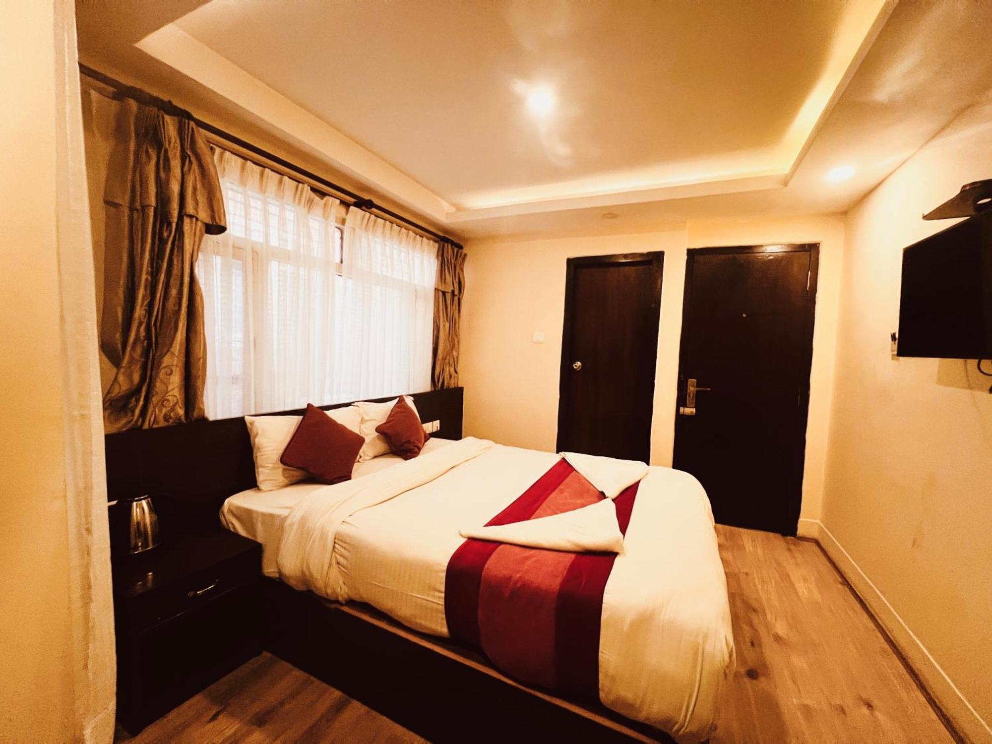 Hotel Sapana Garden Thamel Катманду Екстер'єр фото