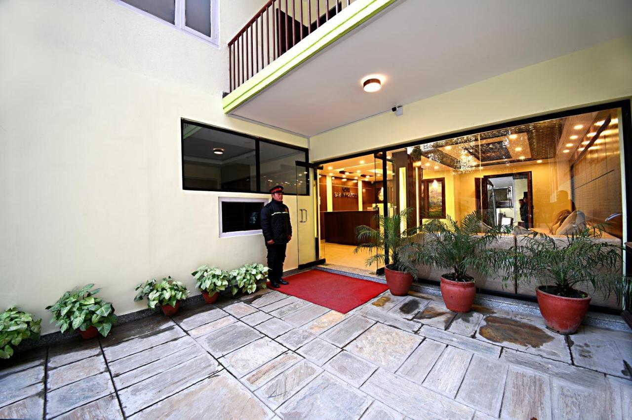Hotel Sapana Garden Thamel Катманду Екстер'єр фото