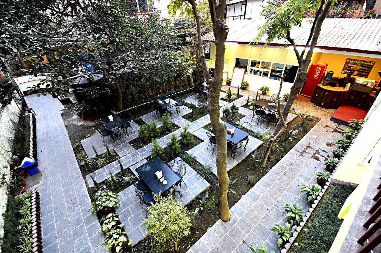 Hotel Sapana Garden Thamel Катманду Екстер'єр фото