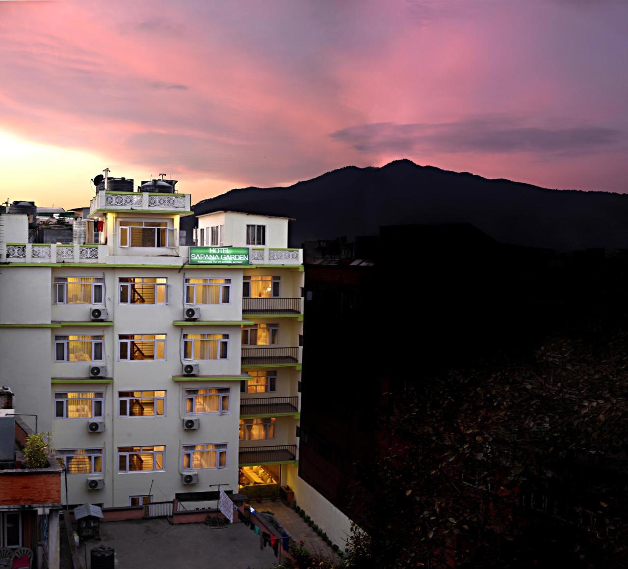 Hotel Sapana Garden Thamel Катманду Екстер'єр фото